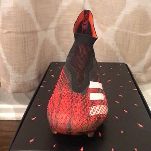 PREDATOR MUTATOR 20+ FG